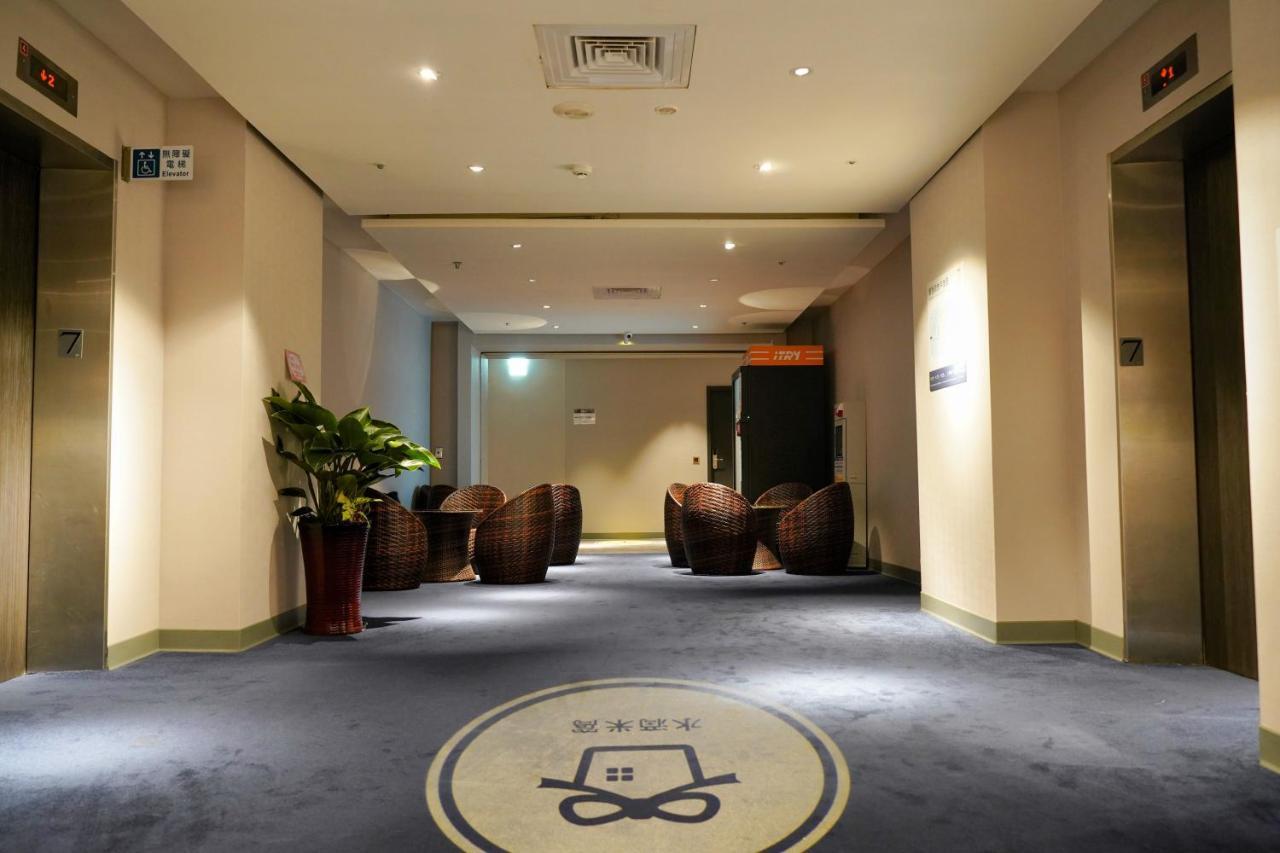 Meworld Hotel - Taipei Main Station מראה חיצוני תמונה